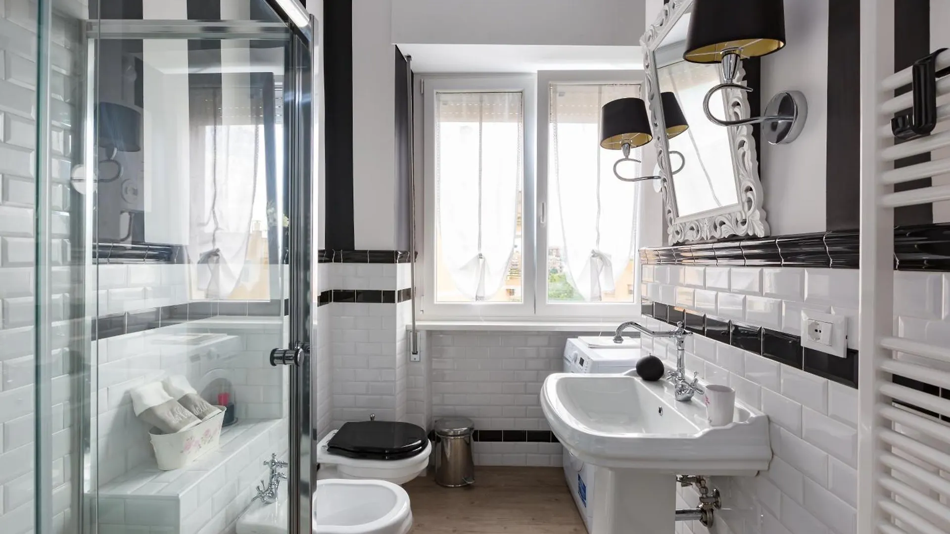 Peonies House Quiet Flat Overlooking Rome Apartment