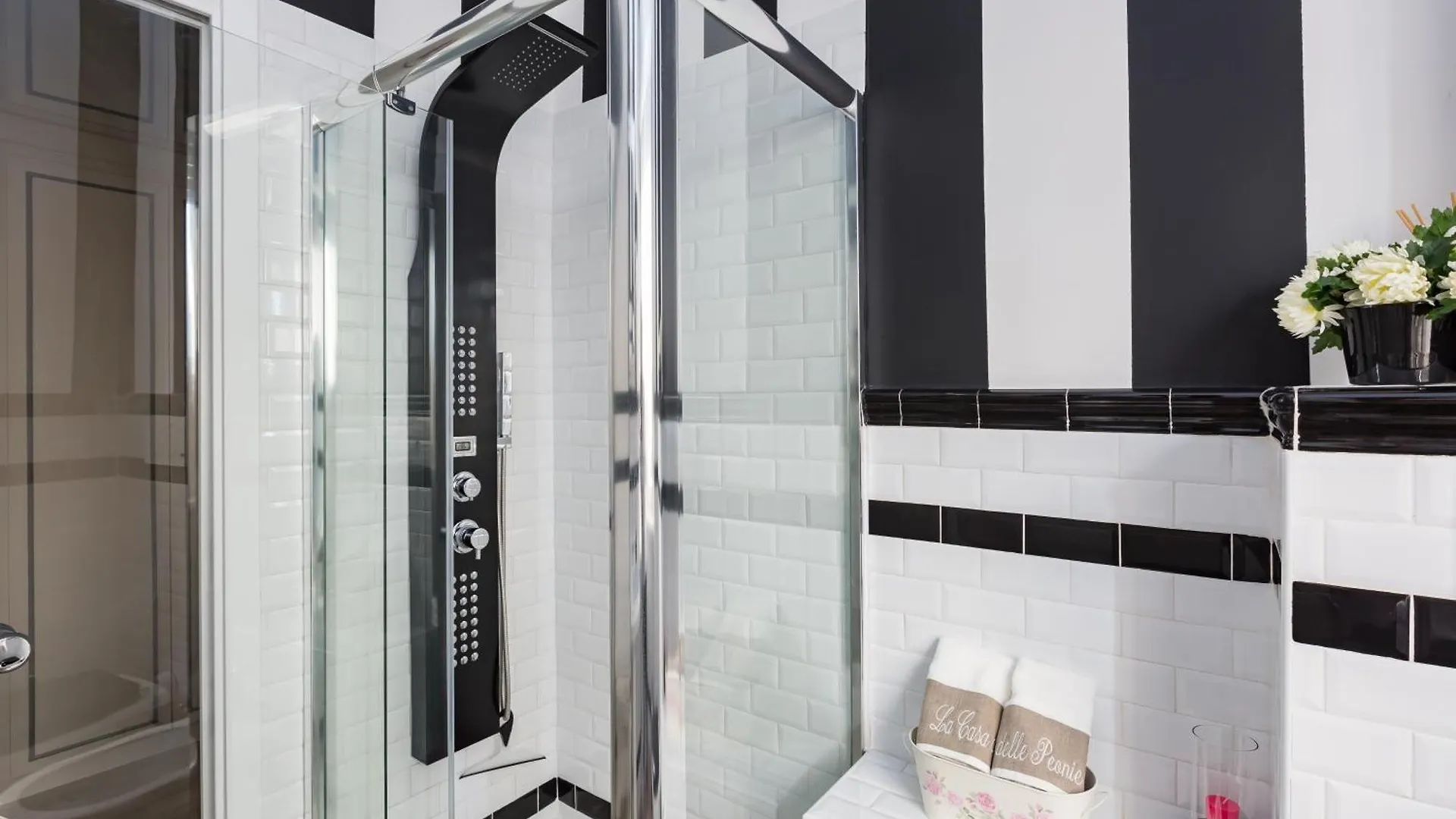 Peonies House Quiet Flat Overlooking Rome Apartment