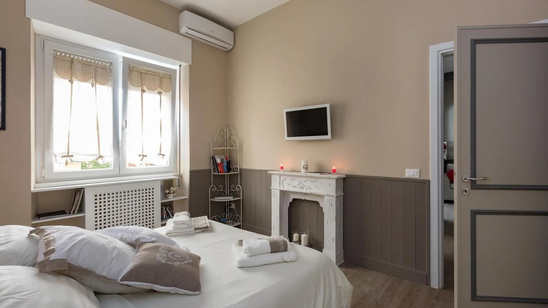 Peonies House Quiet Flat Overlooking Rome Apartment